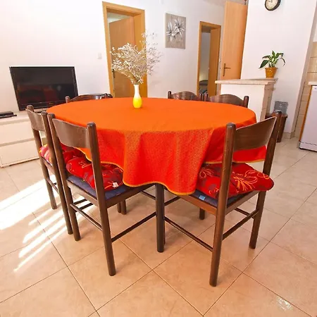 Apartment Fuer 7 Personen Ca 70 Qm In Vinkuran, Istrien Istrische Riviera